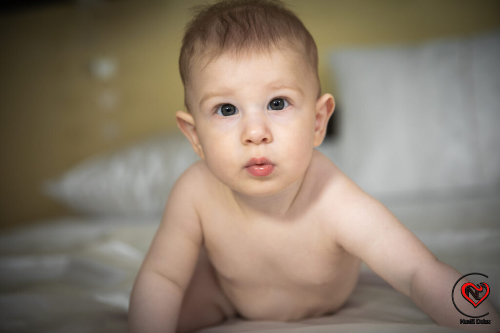 Fotograf botez Bucuresti – moment la biserică – Nunta Delux
