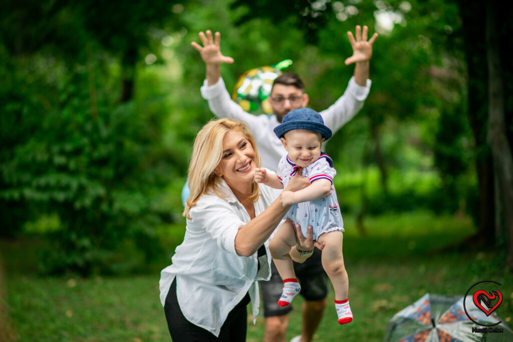 Botezul lui Tudor Andrei – fotografie realizată de un fotograf botez profesionist